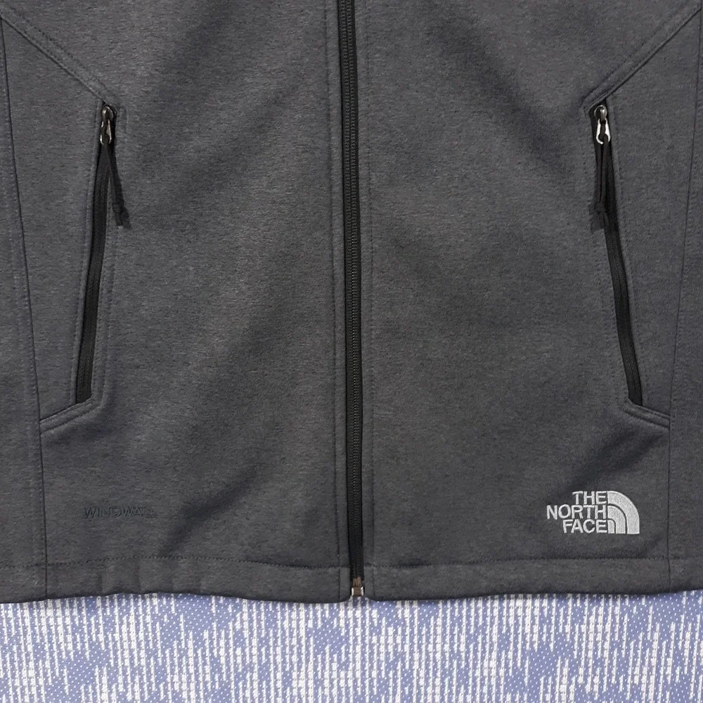 The North Face Vest Mens Small Gray Full Zip Outdoor Zippered Pockets